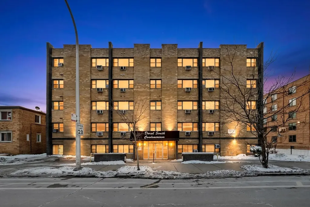 7854 South South Shore Drive Chicago IL 60649