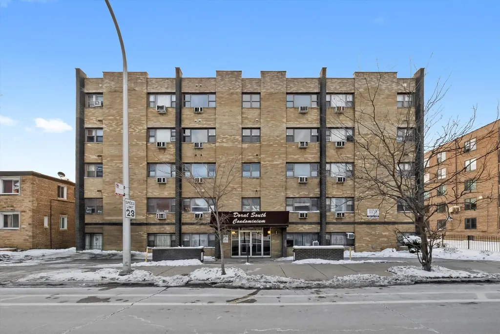 7854 South South Shore Drive Chicago IL 60649