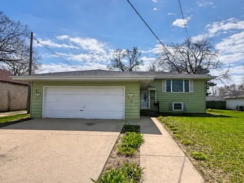 105 West Oak Street Coal City IL 60416
