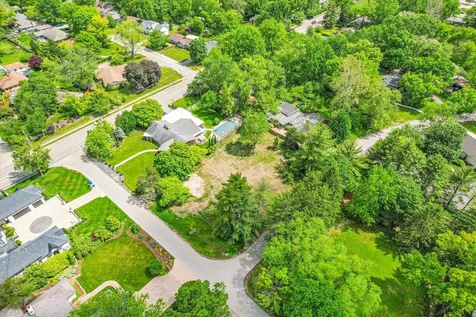 21 Greencroft Drive Champaign IL 61821