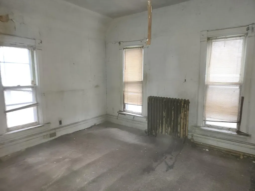 5633 South Sangamon Street Chicago IL 60621