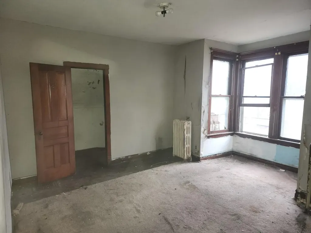 5633 South Sangamon Street Chicago IL 60621