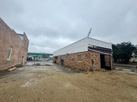 126 Walnut Street Washington IL 61571