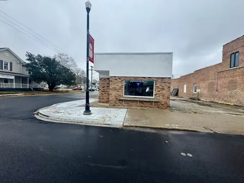 126 Walnut Street Washington IL 61571