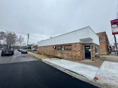 126 Walnut Street Washington IL 61571