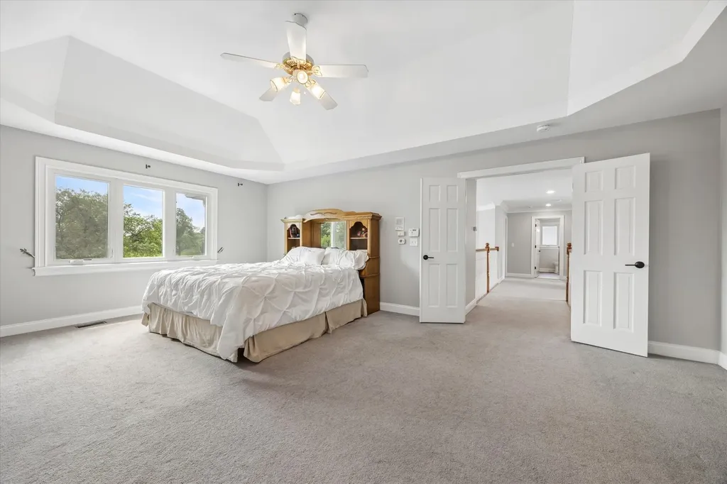 2459 Fawn Lake Circle Naperville IL 60564
