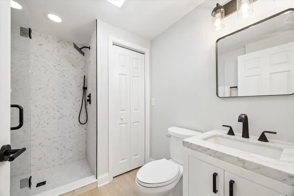 2459 Fawn Lake Circle Naperville IL 60564