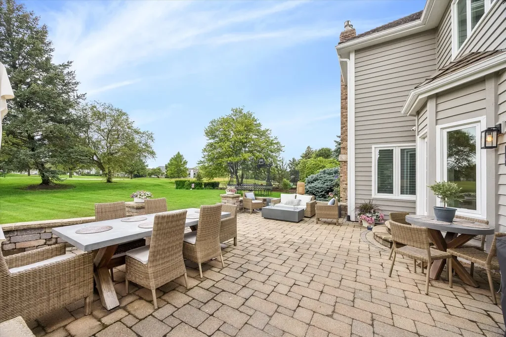 2459 Fawn Lake Circle Naperville IL 60564
