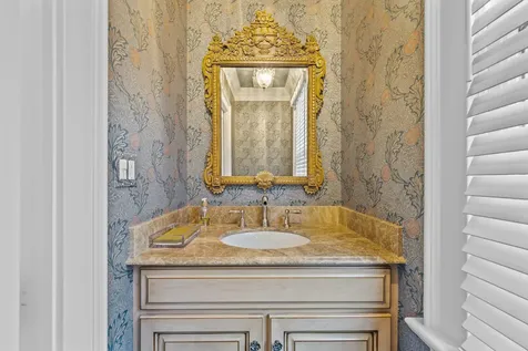 158 Atteridge Road Lake Forest IL 60045