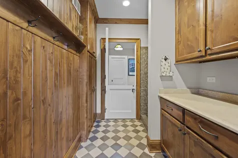 158 Atteridge Road Lake Forest IL 60045