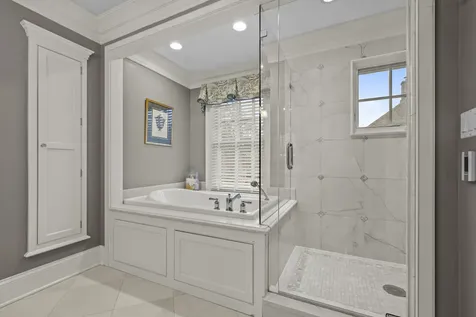 158 Atteridge Road Lake Forest IL 60045