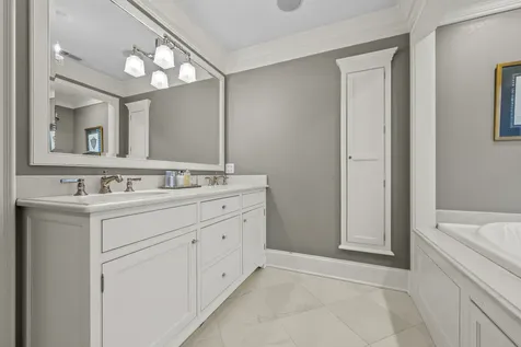 158 Atteridge Road Lake Forest IL 60045