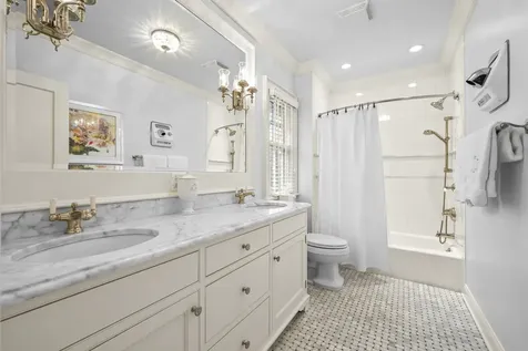 158 Atteridge Road Lake Forest IL 60045
