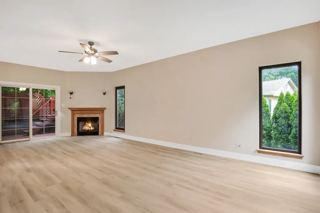 307 Blackstone Avenue Willow Springs IL 60480
