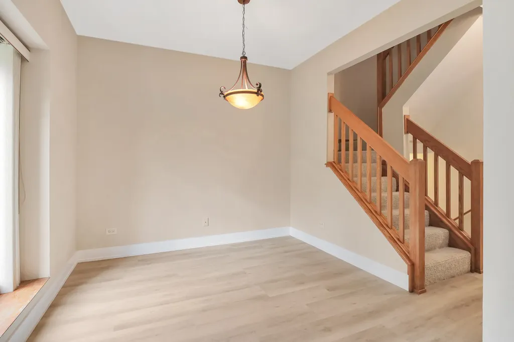307 Blackstone Avenue Willow Springs IL 60480