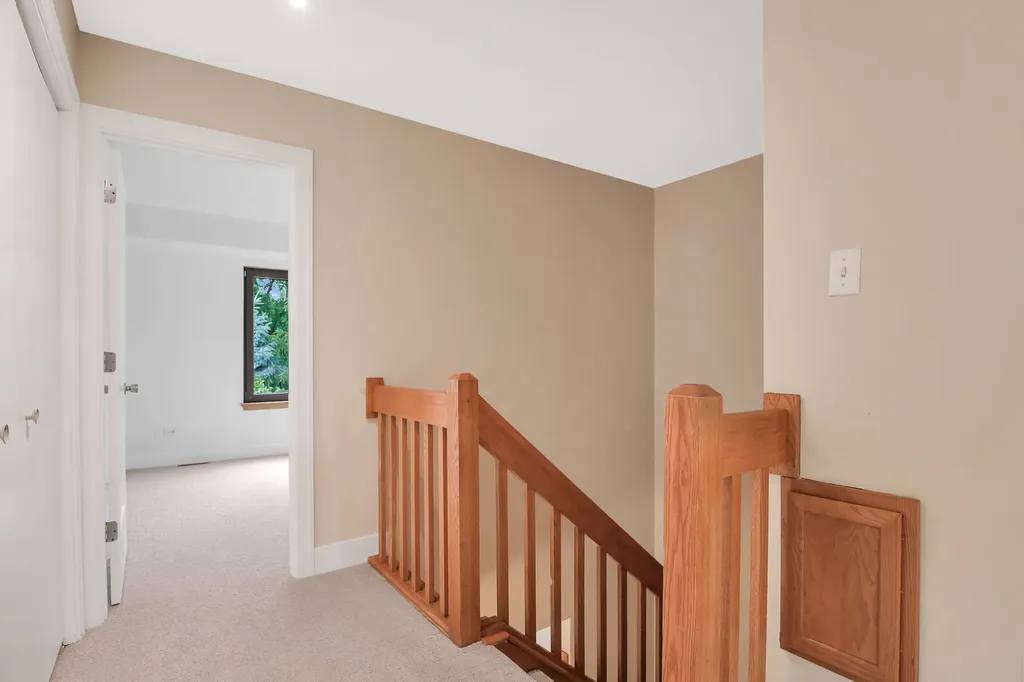 307 Blackstone Avenue Willow Springs IL 60480