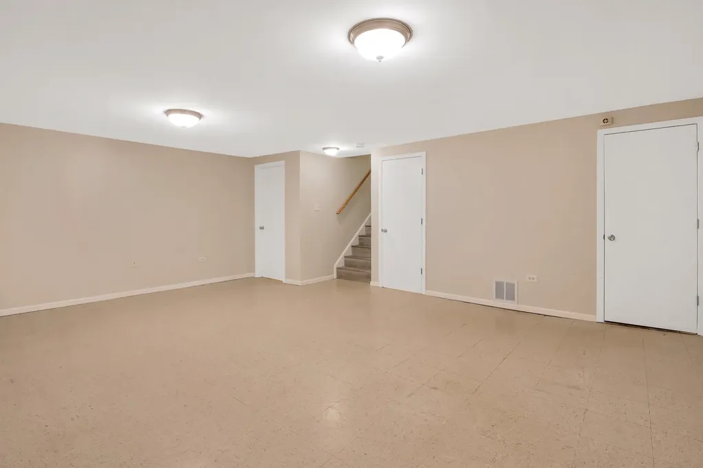 307 Blackstone Avenue Willow Springs IL 60480