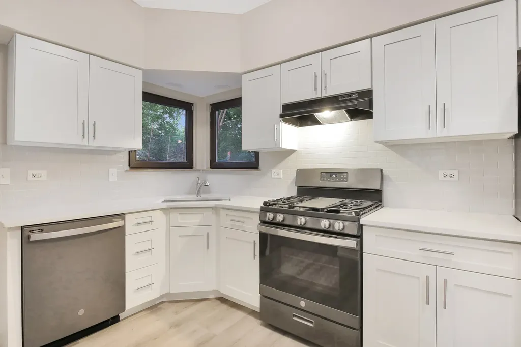 307 Blackstone Avenue Willow Springs IL 60480