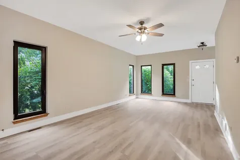 307 Blackstone Avenue Willow Springs IL 60480