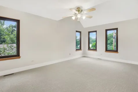 307 Blackstone Avenue Willow Springs IL 60480