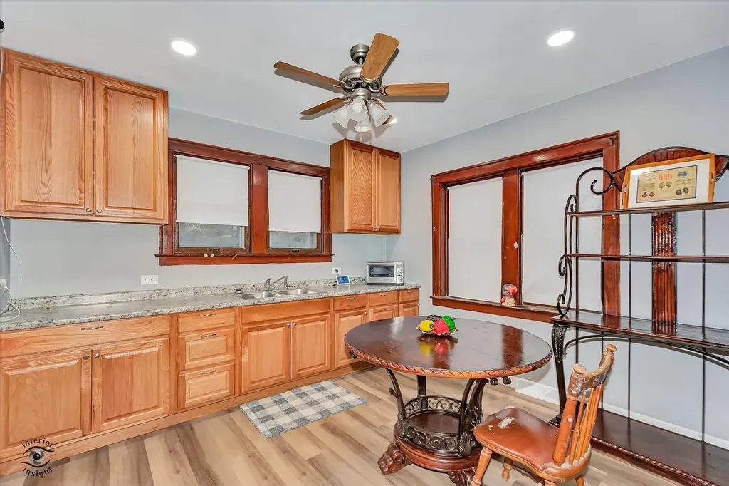 15 West 108th Place Chicago IL 60628