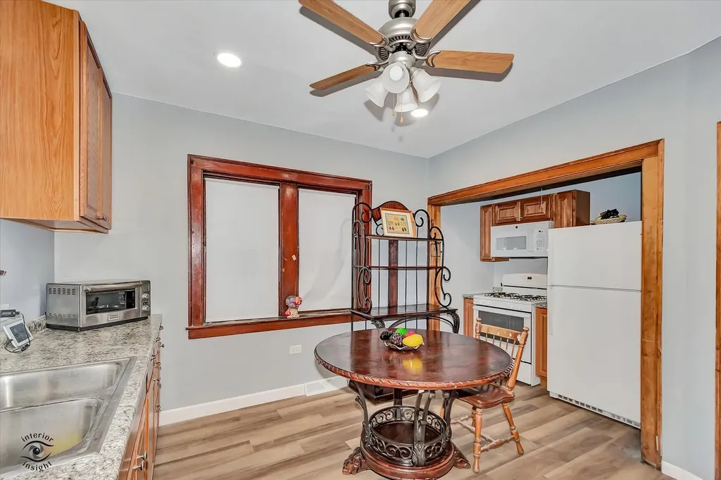 15 West 108th Place Chicago IL 60628