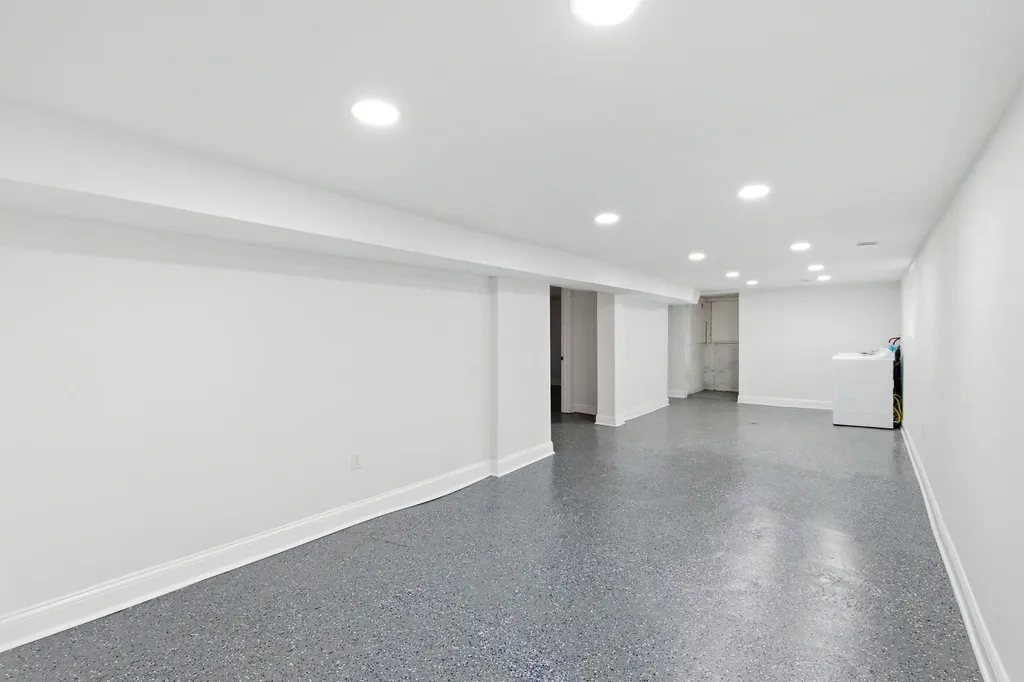 312 East 136th Street Chicago IL 60827