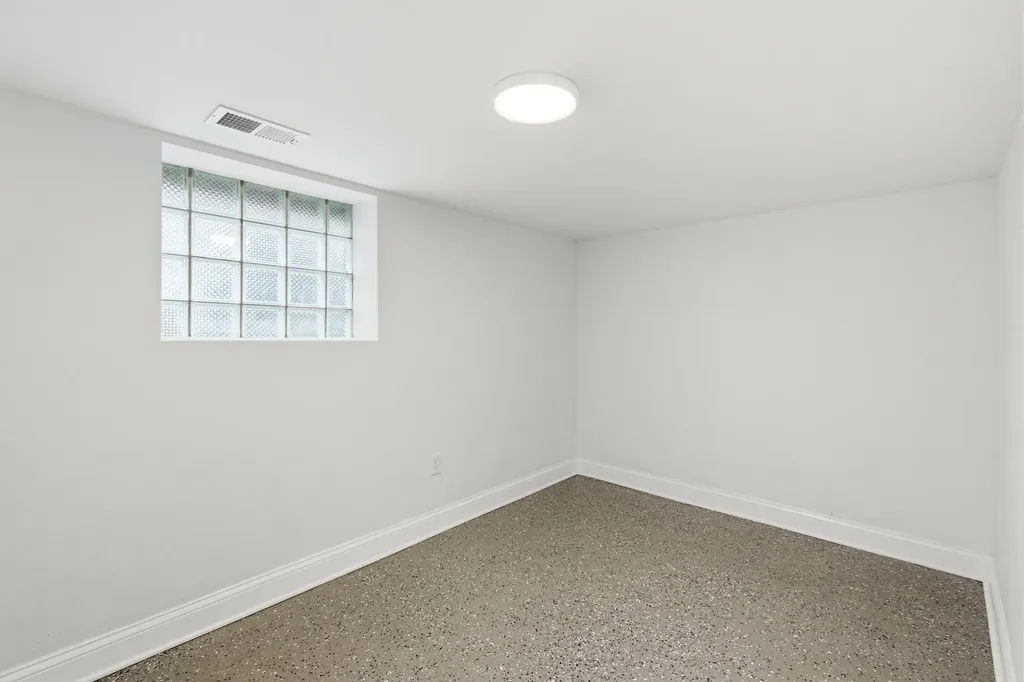 312 East 136th Street Chicago IL 60827
