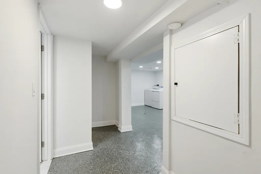 312 East 136th Street Chicago IL 60827