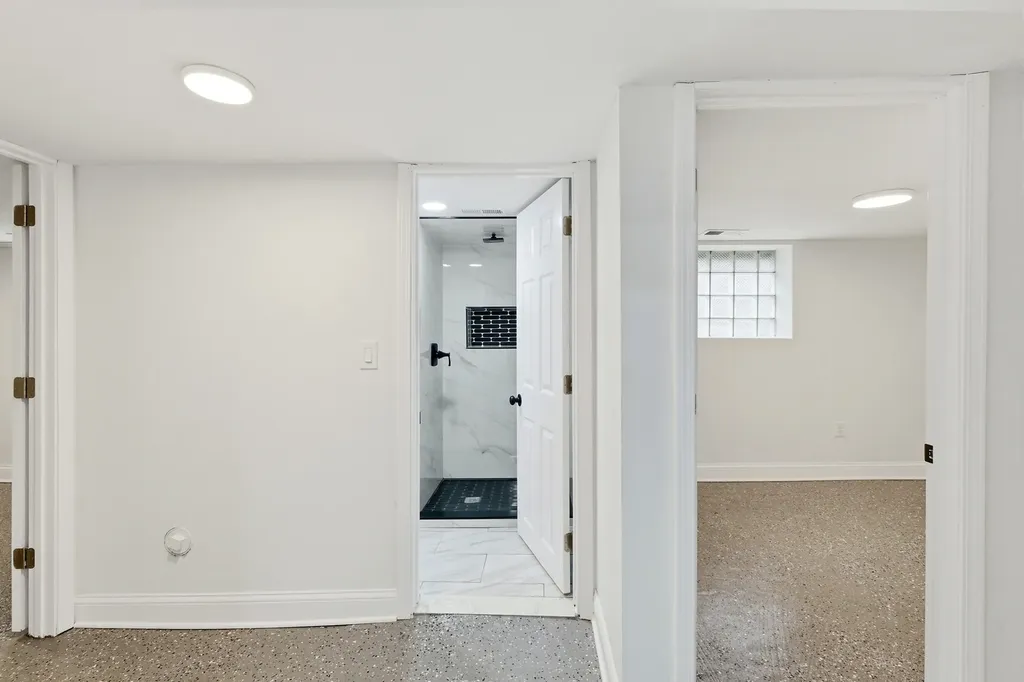 312 East 136th Street Chicago IL 60827