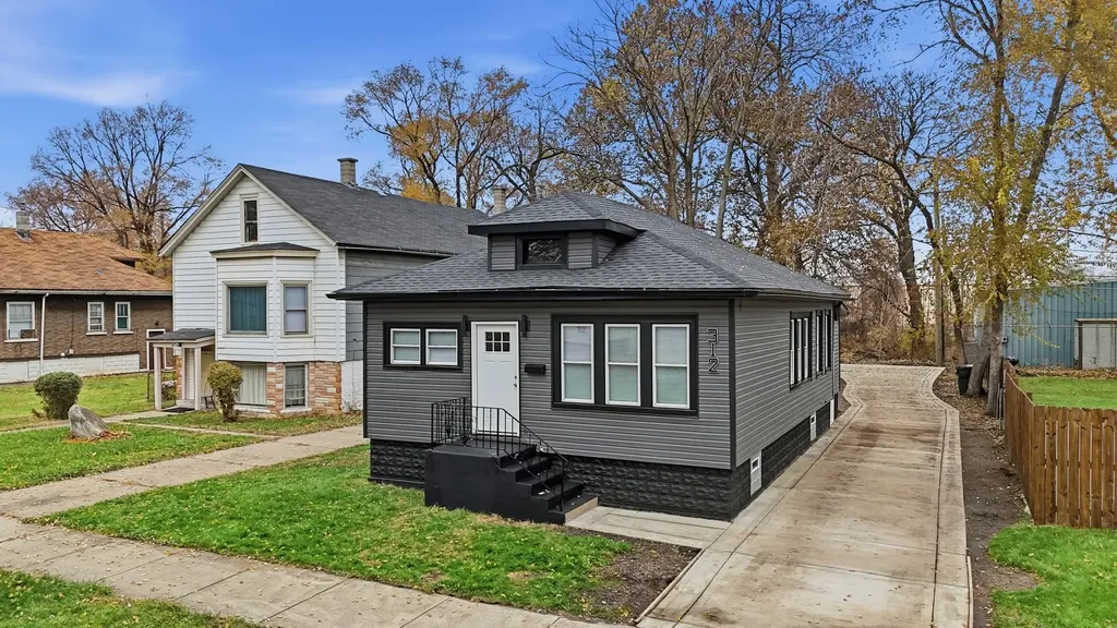 312 East 136th Street Chicago IL 60827
