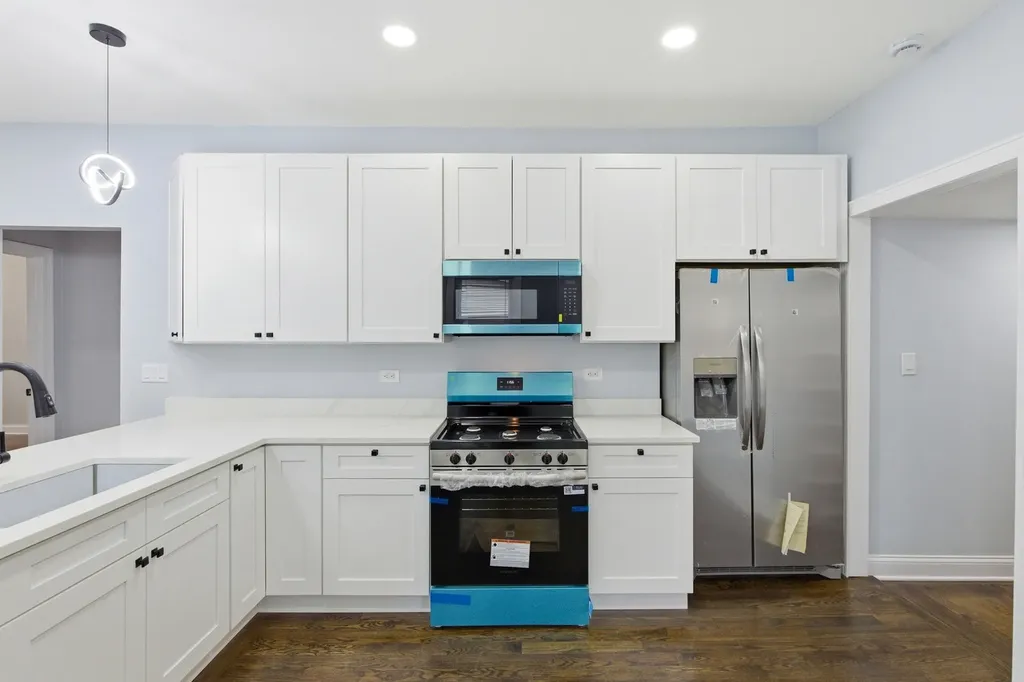 312 East 136th Street Chicago IL 60827