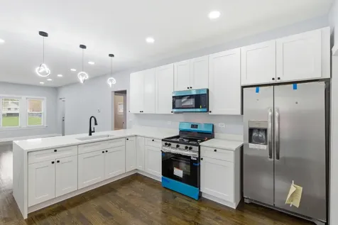 312 East 136th Street Chicago IL 60827