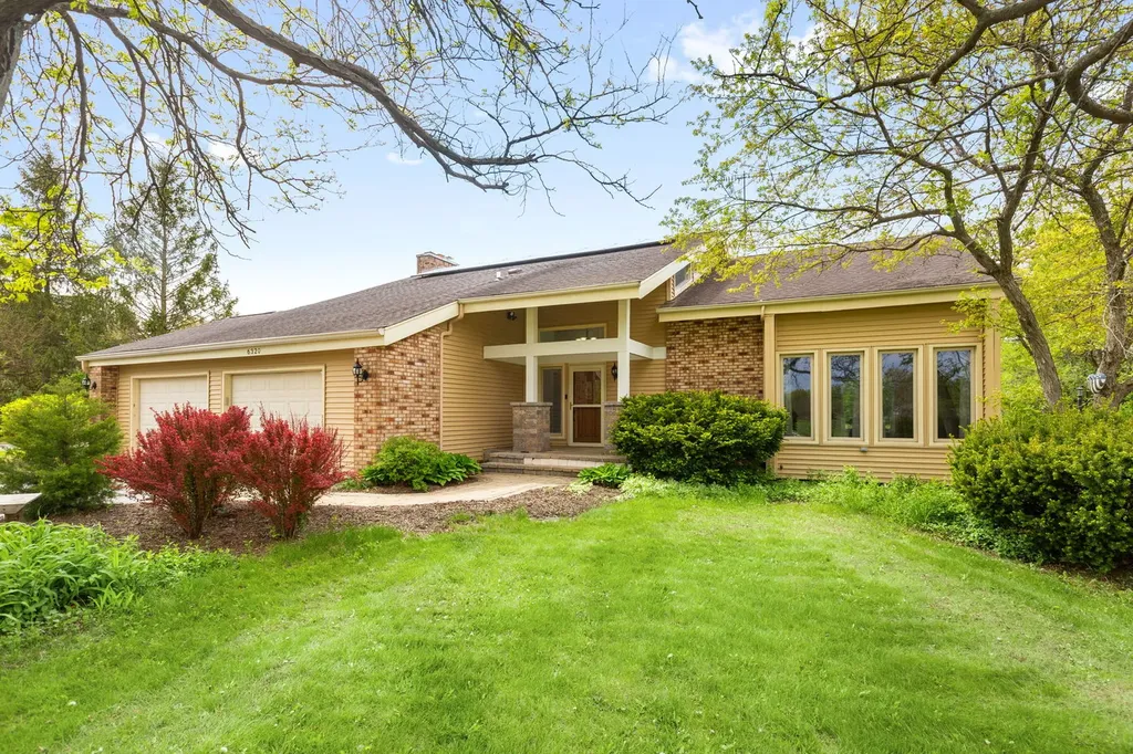 6320 Rowland Road Huntley IL 60142