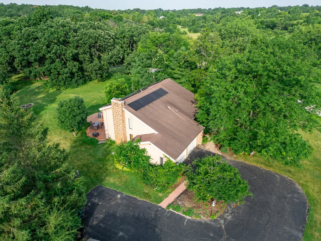 6320 Rowland Road Huntley IL 60142