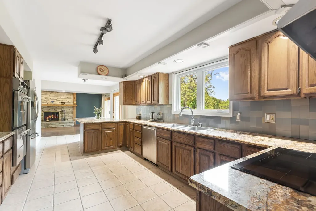 6320 Rowland Road Huntley IL 60142