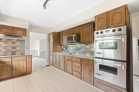 6320 Rowland Road Huntley IL 60142