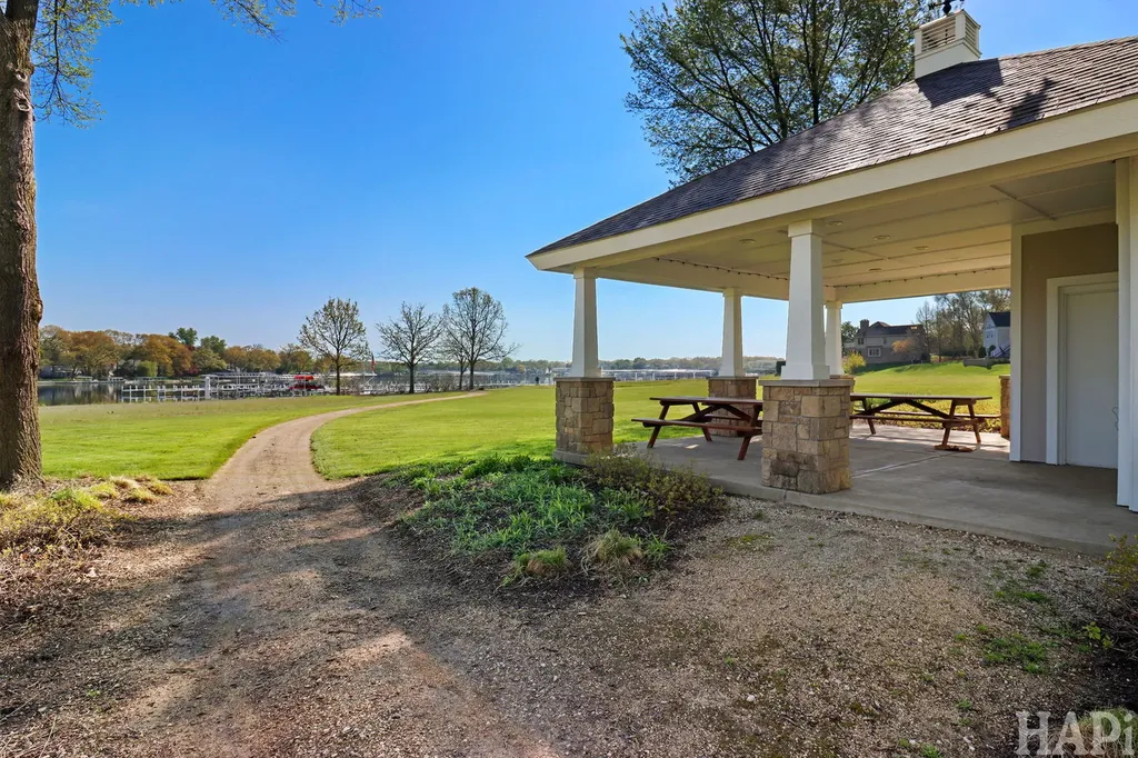 40609 North North Newport Drive Antioch IL 60002