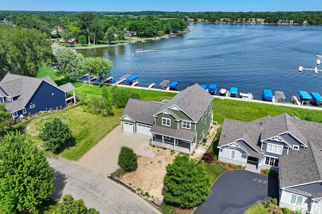 40609 North North Newport Drive Antioch IL 60002