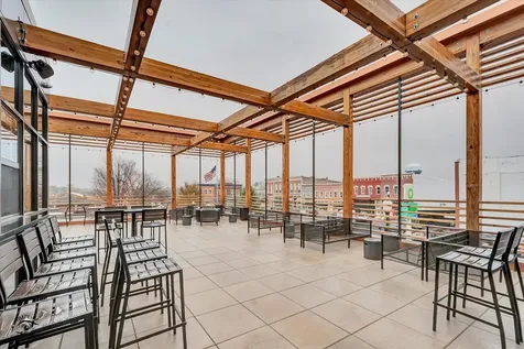 140 Washington Square Washington IL 61571