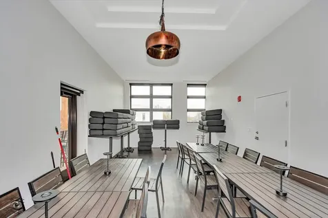 140 Washington Square Washington IL 61571
