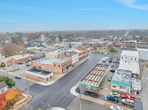 140 Washington Square Washington IL 61571