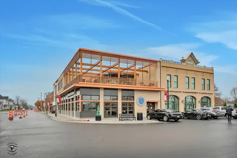 140 Washington Square Washington IL 61571