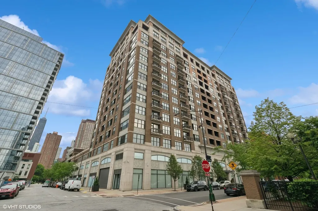 849 North Franklin Street Chicago IL 60610