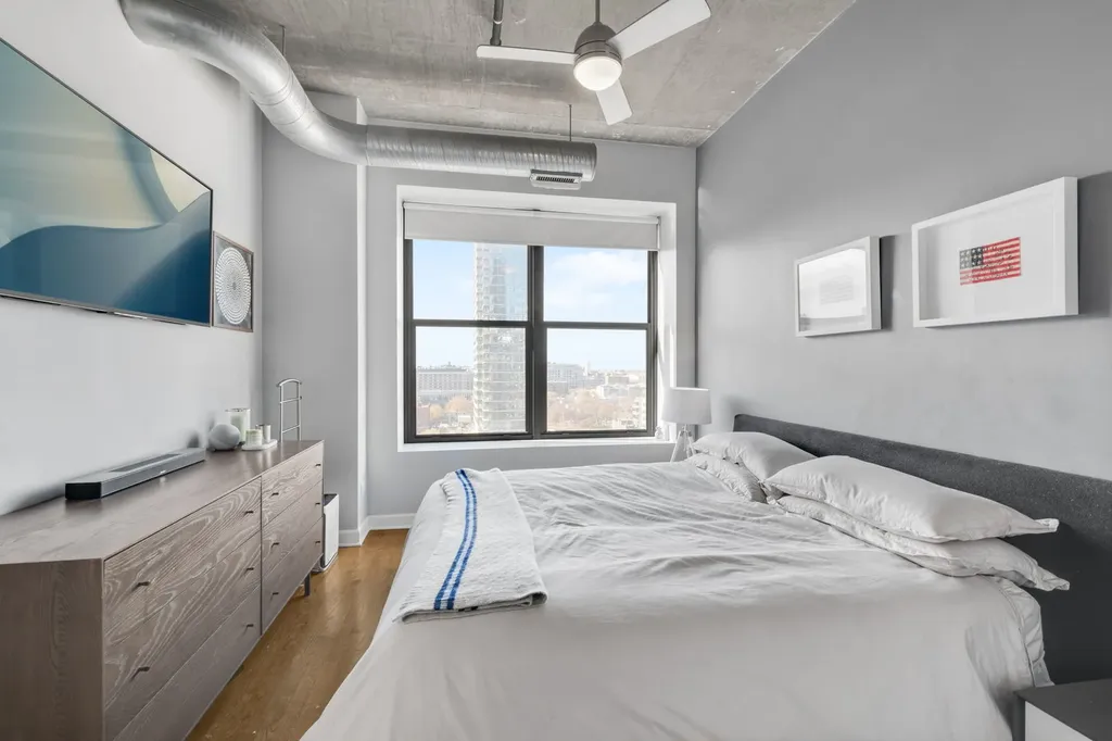 849 North Franklin Street Chicago IL 60610