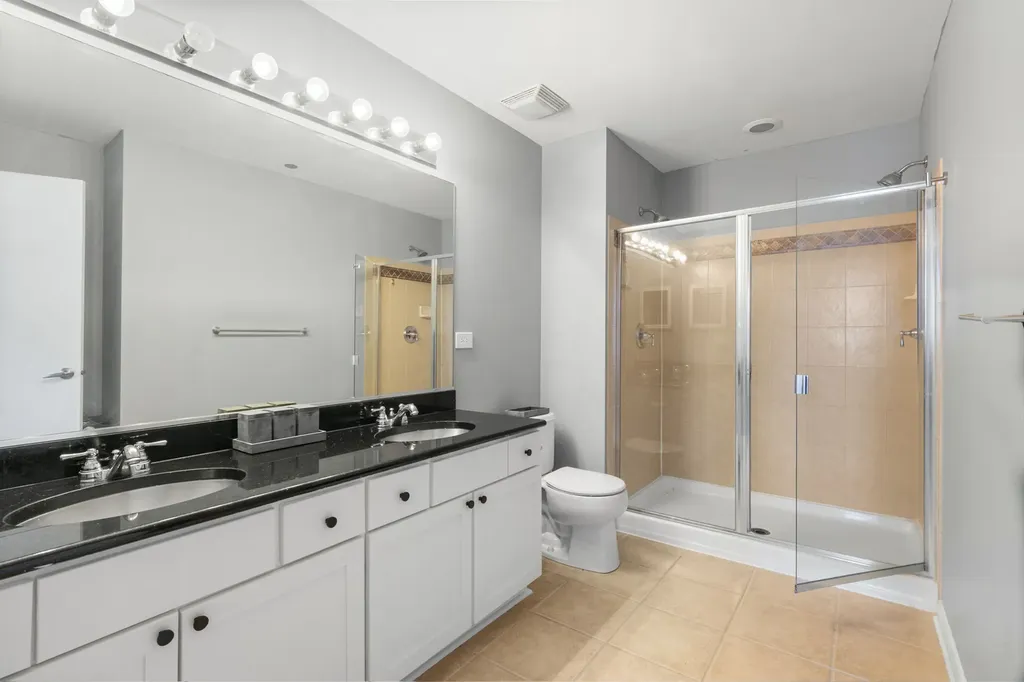 849 North Franklin Street Chicago IL 60610