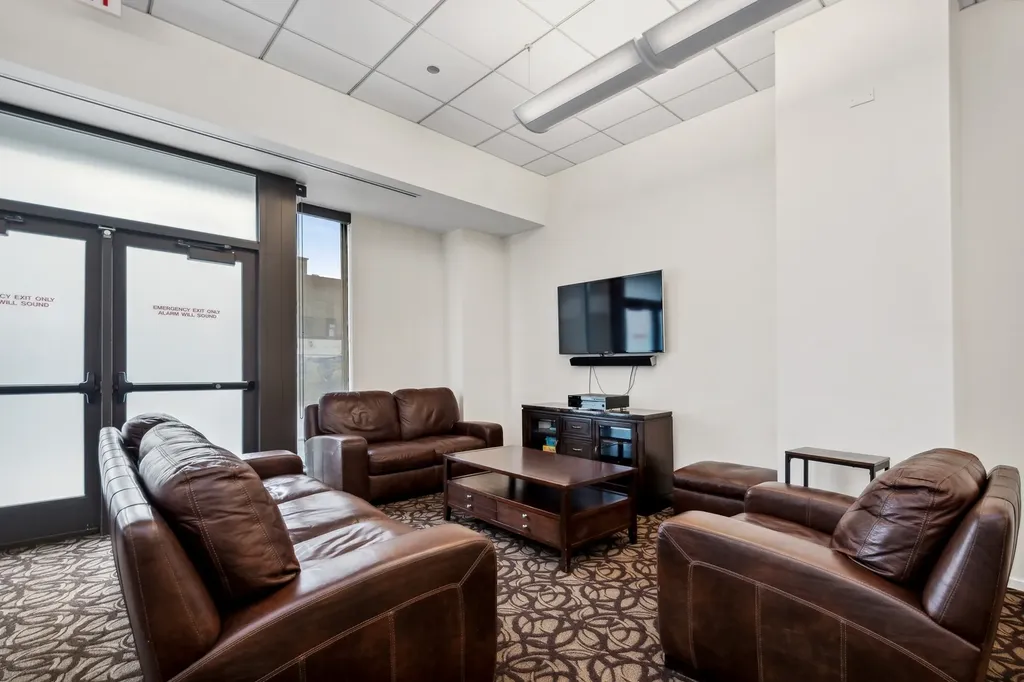 849 North Franklin Street Chicago IL 60610