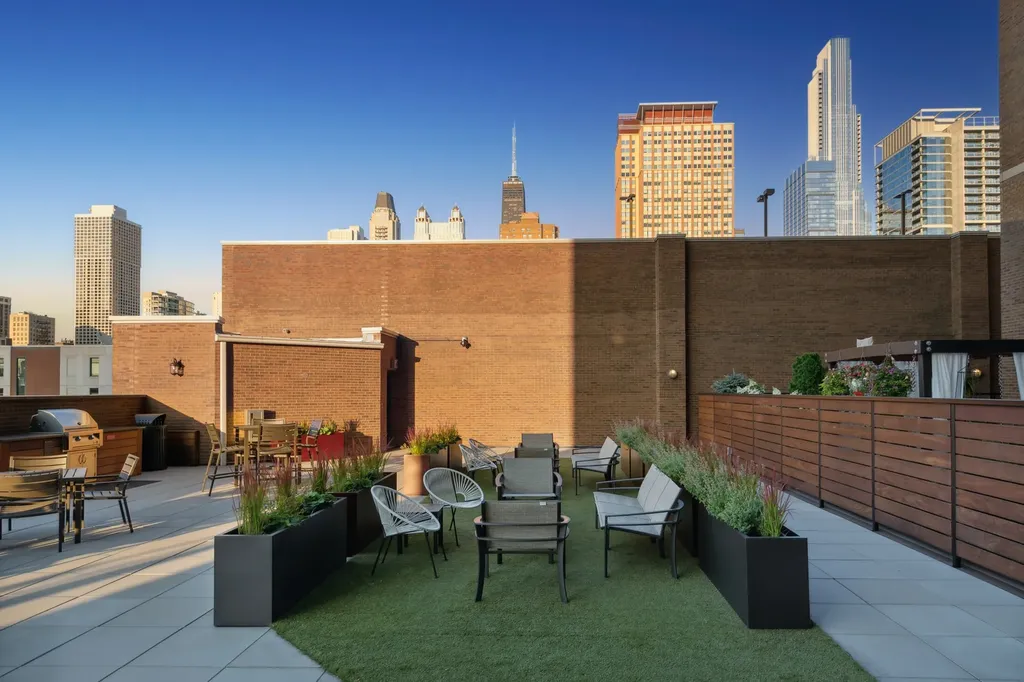 849 North Franklin Street Chicago IL 60610