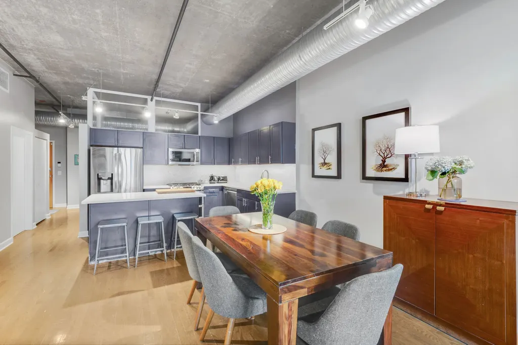 849 North Franklin Street Chicago IL 60610