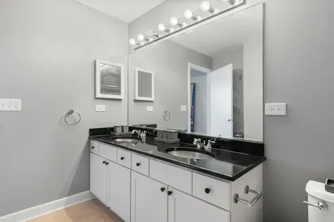 849 North Franklin Street Chicago IL 60610